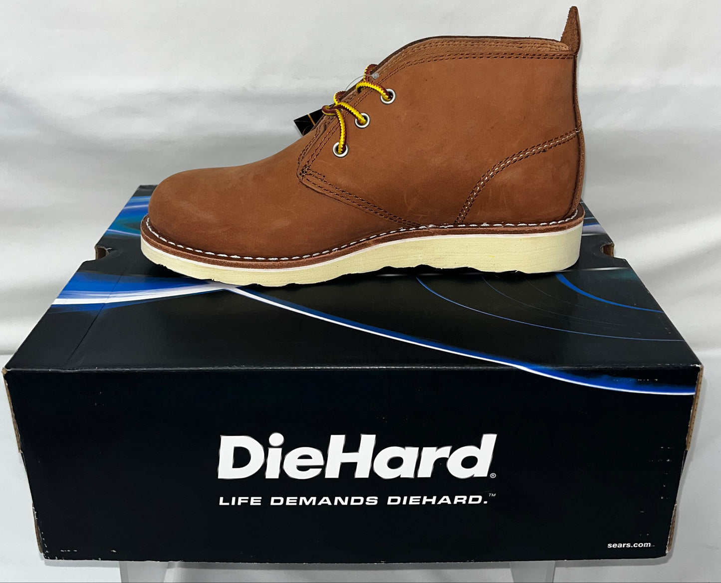 DieHard Chukka Men's Leather Boots Brown Size 7.5M Casual Lace Up Crepe Sole by DieHard