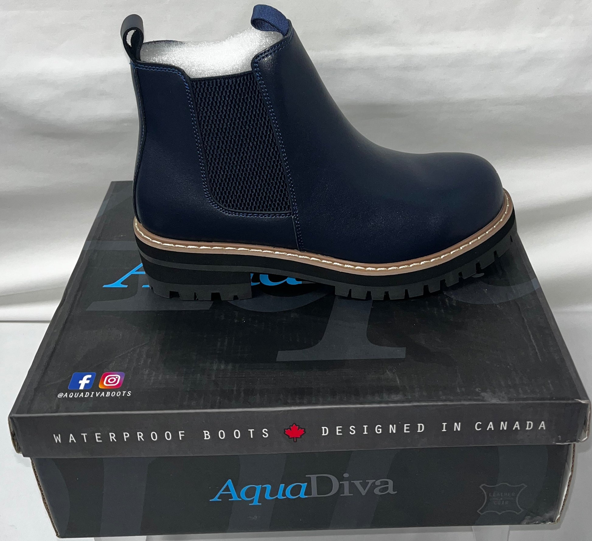 AquaDiva Chelsi Women's Navy Leather Waterproof Chelsea Boots EU 36 by AquaDiva