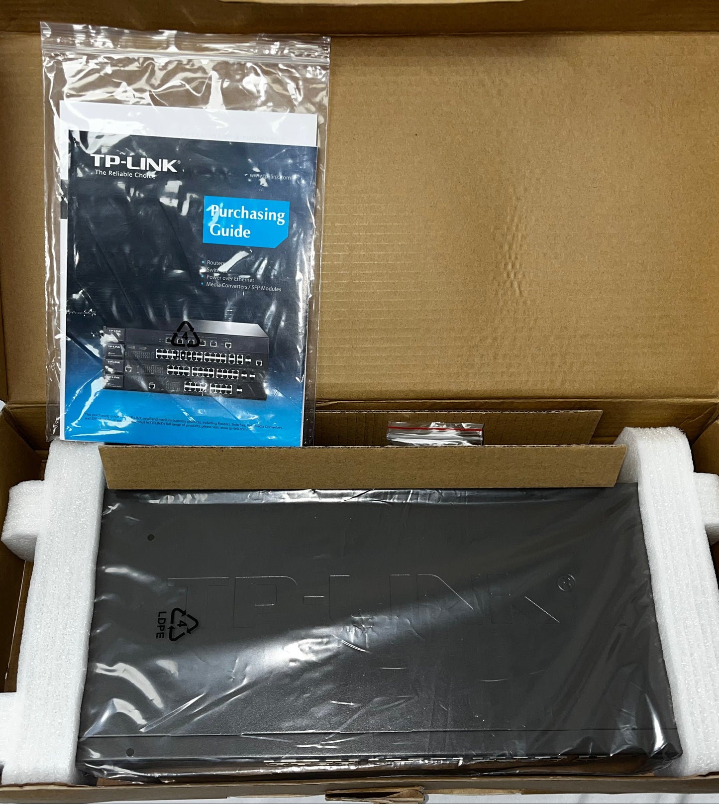 TP-Link TL-SL1226 24-Port +2 - Unmanaged Rackmount Network Switch by TP-Link