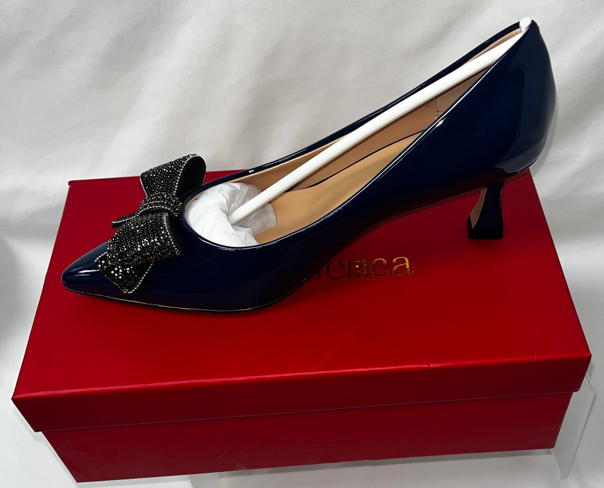 Lot of - 4 Heishemca Navy Blue Patent Bow Kitten Heel Pumps Women's US 7.5 New by Heishemca