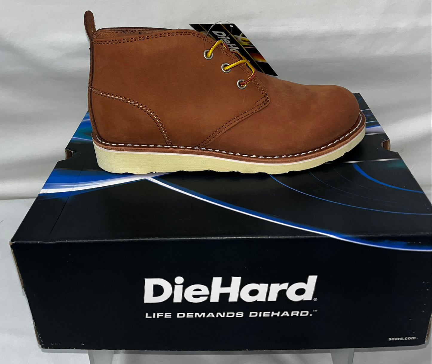 DieHard Chukka Men's Leather Boots Brown Size 7.5M Casual Lace Up Crepe Sole by DieHard
