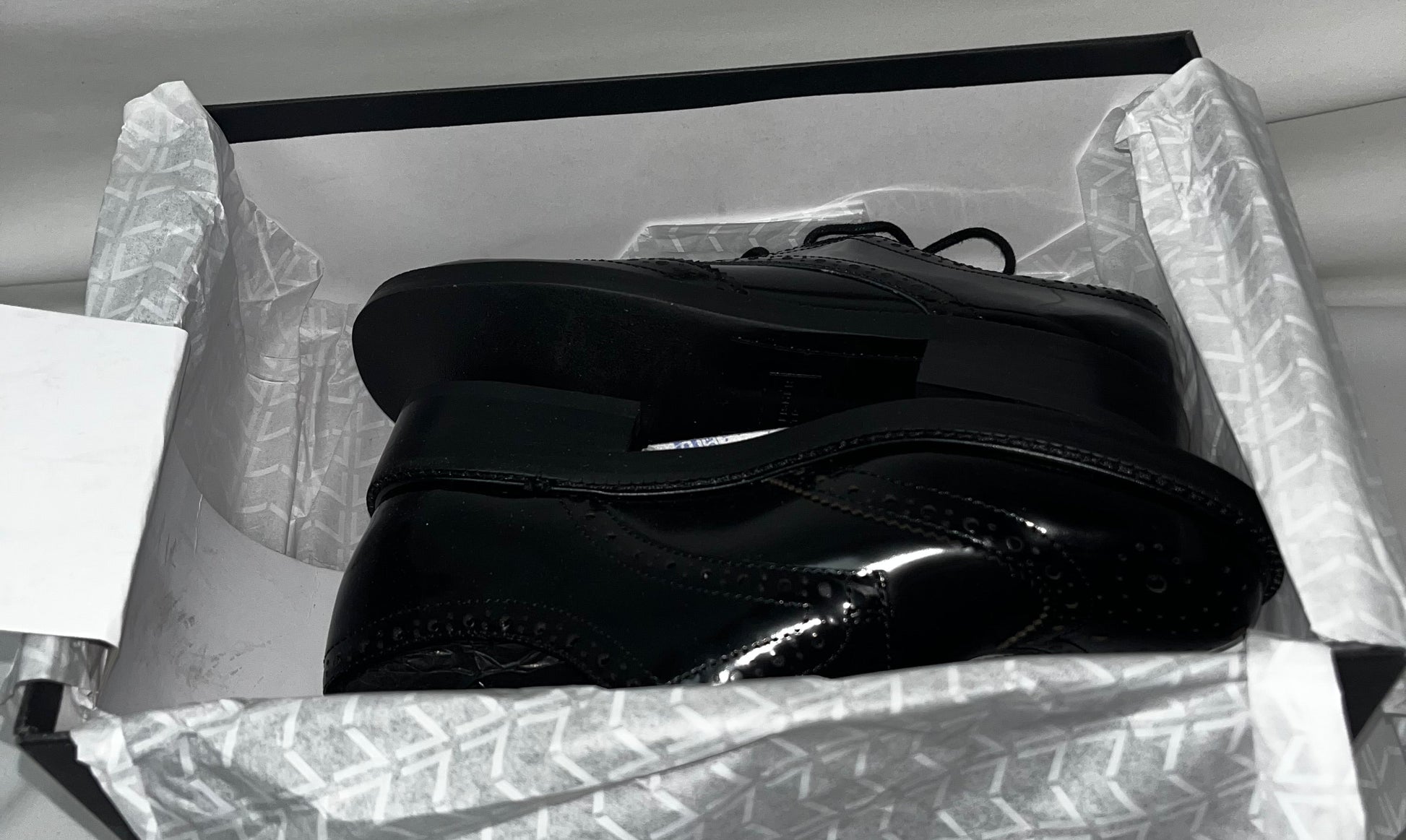Marc Fisher LTD miPERRIE Women's Black Leather Wingtip Oxford Loafers Size 5M by Marc Fisher LTD