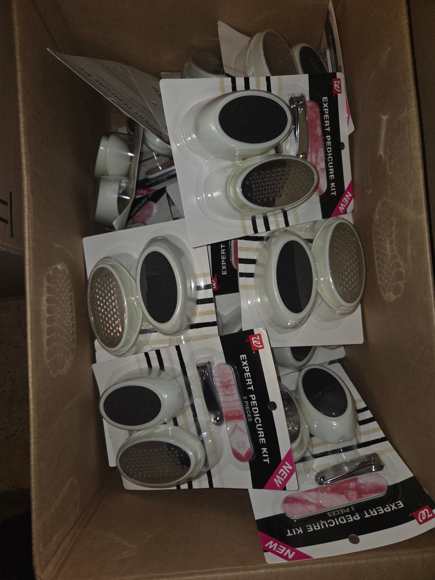 Walgreens Beauty & Grooming Essentials Collection – Bulk & Wholesale Lots